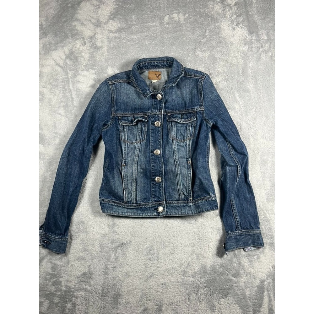 AEO American Eagle Denim Jean Cropped Trucker Jacket Size Small Floral Sleeve